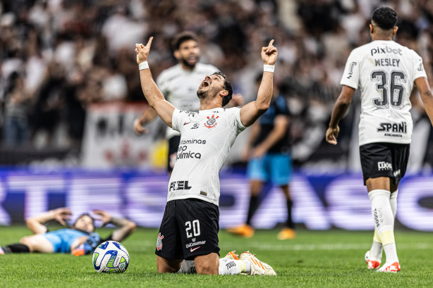 Últimas do Corinthians: Giuliano na Justiça, Rojas na Fifa e vazamento de suposta camisa