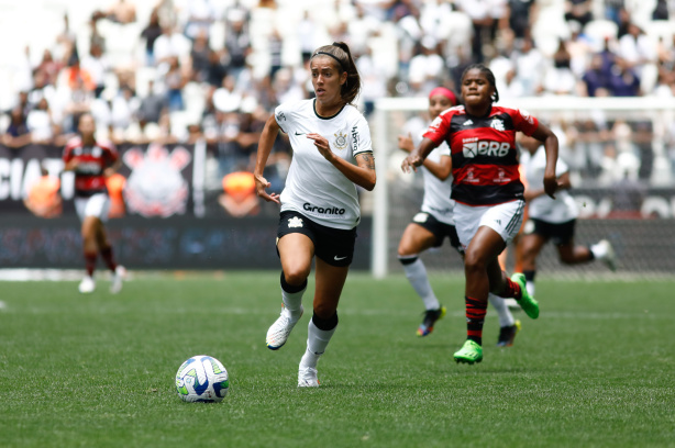 Corinthians almeja décima vitória consecutiva sobre o Flamengo no futebol feminino; veja histórico