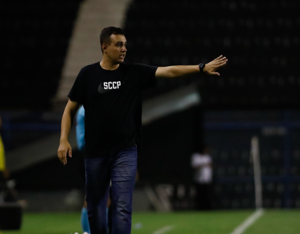 Piccinato aponta evolução do Corinthians em relação a estreia e destaca reação relâmpago em vitória