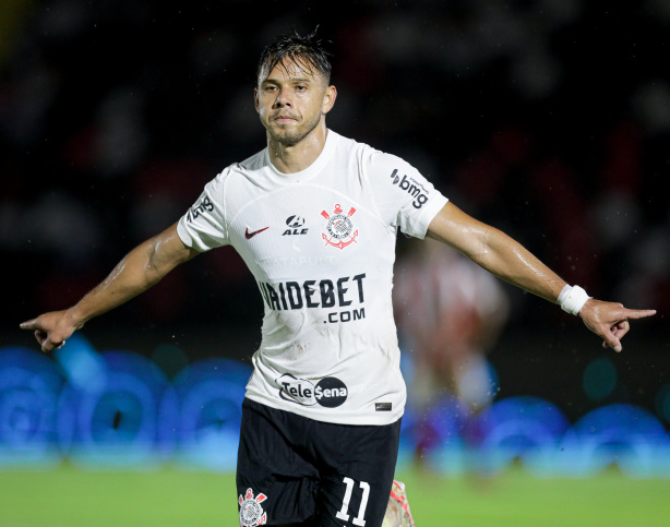 Romero ultrapassa lenda do Corinthians e fica próximo do top-5 em participações de gols no século