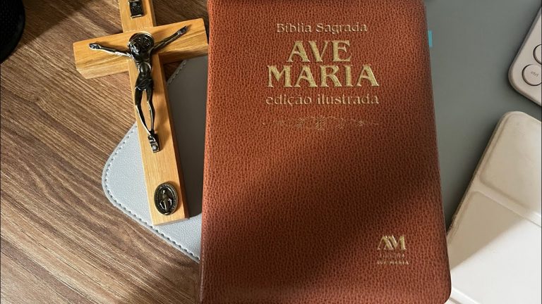 Bíblia Ed Ilustrada Luxo – Média – Marrom | Bíblia Católica | Editora Ave Maria