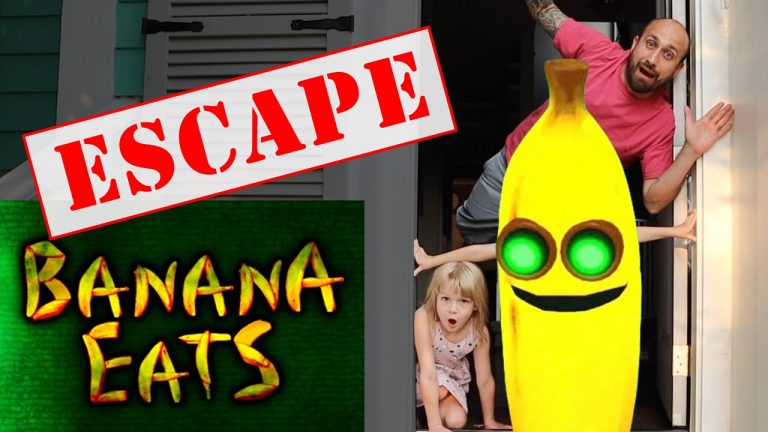 Escape Roblox Banana in Real Life at My PB and J House! Escaping Roblox Banana Eats!