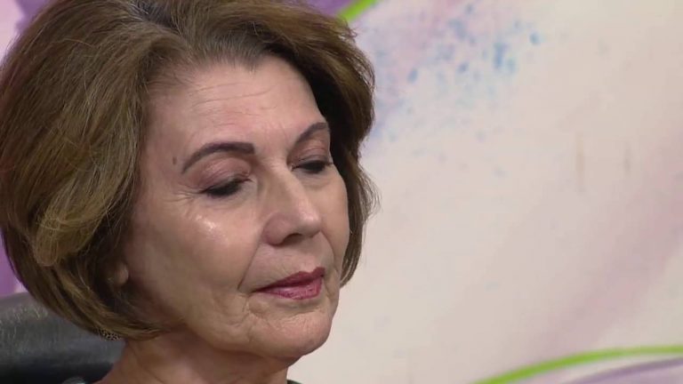 Mulher.com – 29/09/2016 – Maquiagem para pele madura – Larissa Müller P1