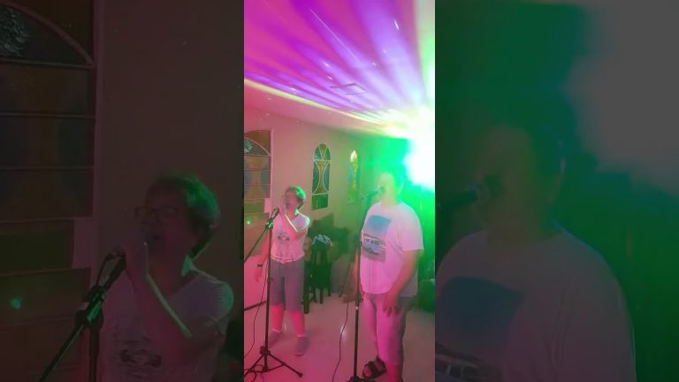 Videoke na casinha mais feliz com amigos parte 2  Curtindo um Domingo com Amigos na Vila Antonieta