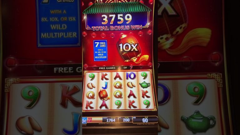 Testing my luck on a max bet #slots #casino #vegas #bonus #jackpot