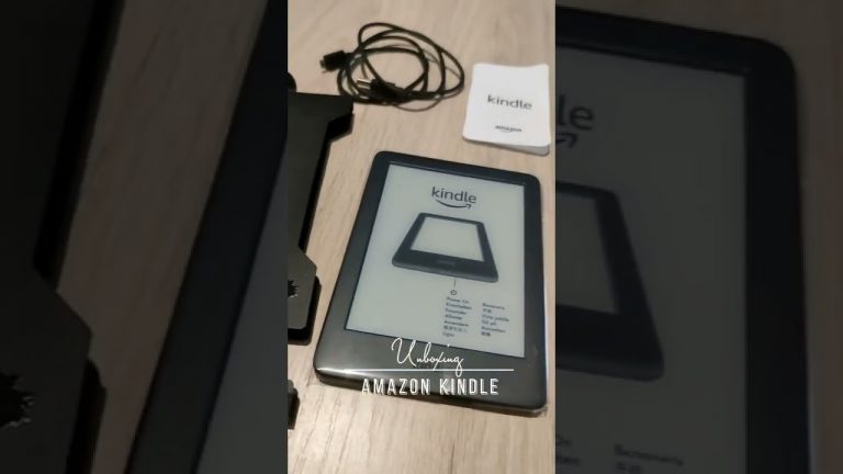 Unboxing Amazon Kindle 🤩