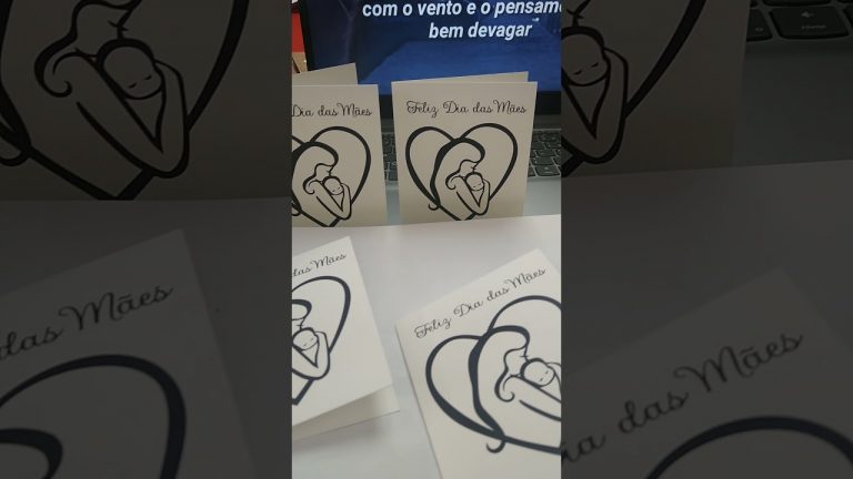 Artes confecção cartão dia das mães.