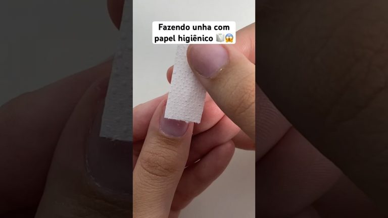 Fazendo unha com PAPEL HIGIÊNICO 🧻 olha esse RESULTADO 😱