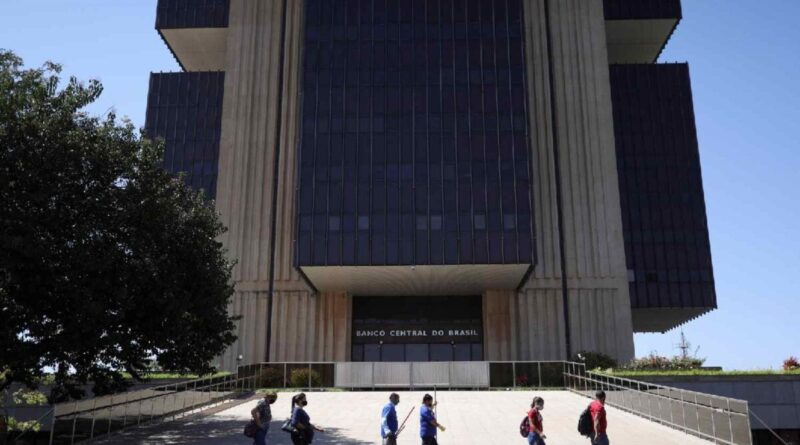 Copom Divulga Ata Dura e Não Indica Trajetória para os Juros